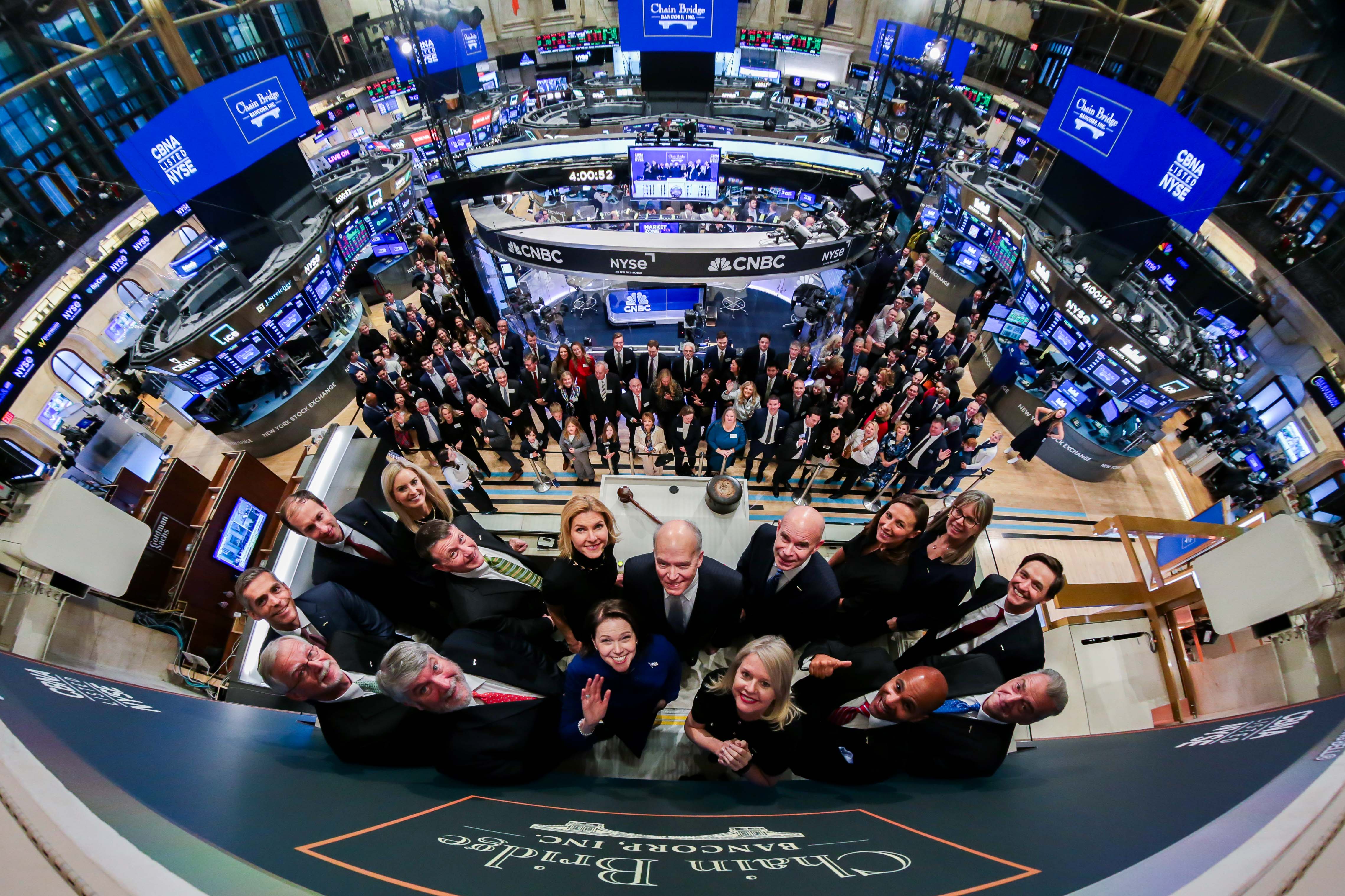 Representatives of Chain Bridge Bancorp, Inc. on the New York Stock Exchange trading floor in connection with the Company’s listing under the ticker symbol CBNA.